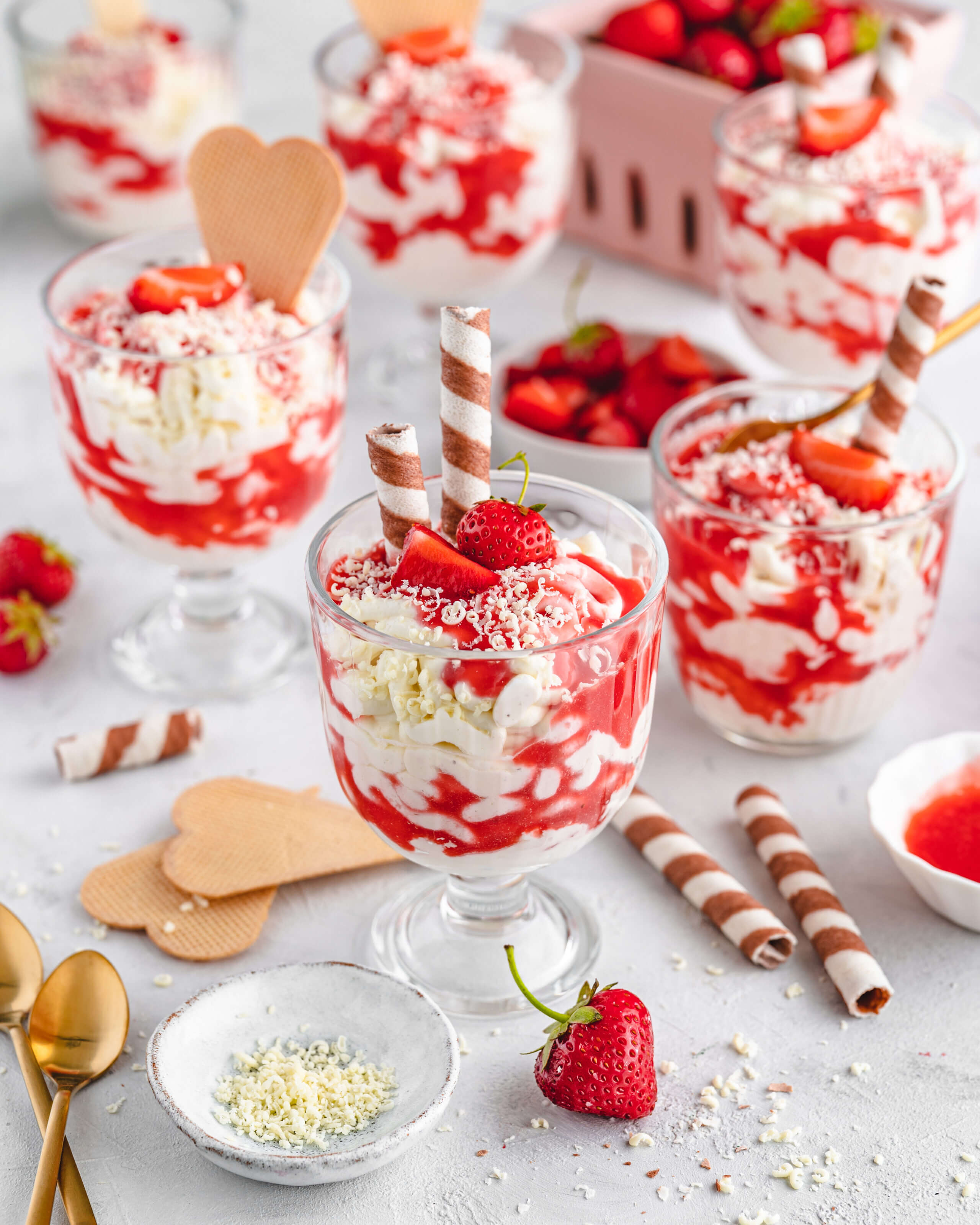 Cremig-süßes Spaghettieis-Dessert selber machen (ohne Presse)